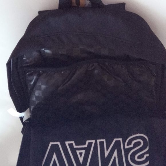 Vans Black White Backpack & 3 Pairs Vans Black Socks Men Size 9.5-13 Bundle NWT - Picture 10 of 10
